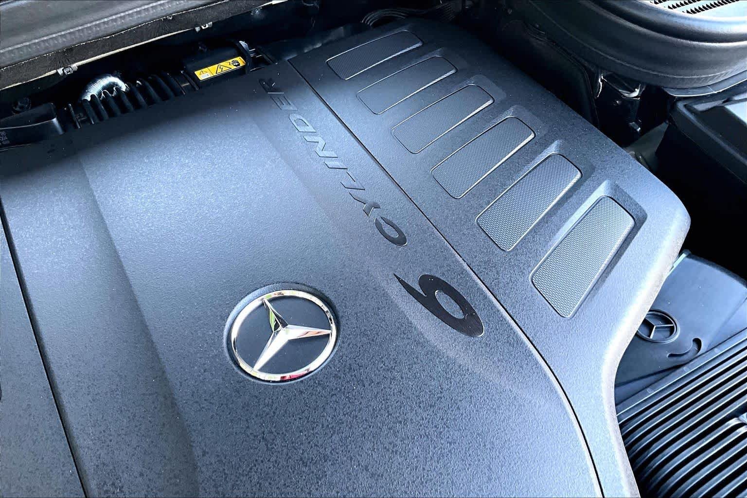 New 2026 MANUFAKTUR Alpine Grey Mercedes-Benz GLS 450 image 16