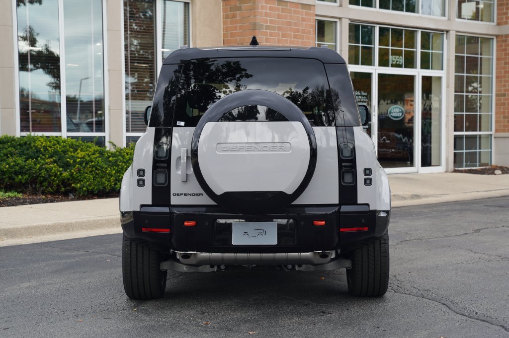 New 2026 Borasco Grey Land Rover X image 5