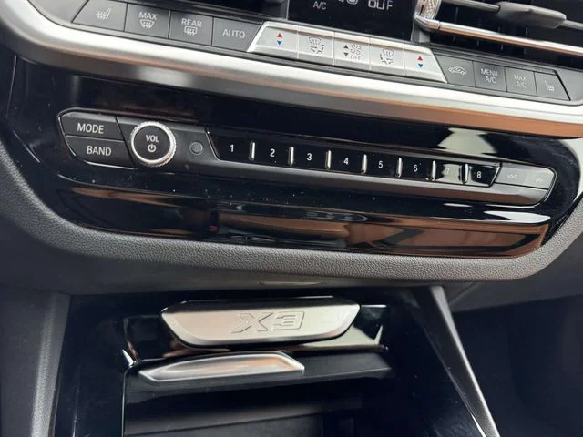 Used 2022 White BMW sDrive30i image 32