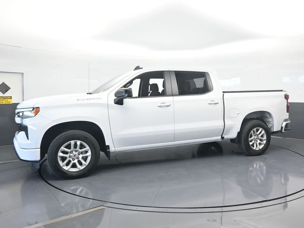 Used 2023 Summit White Chevrolet RST image 2