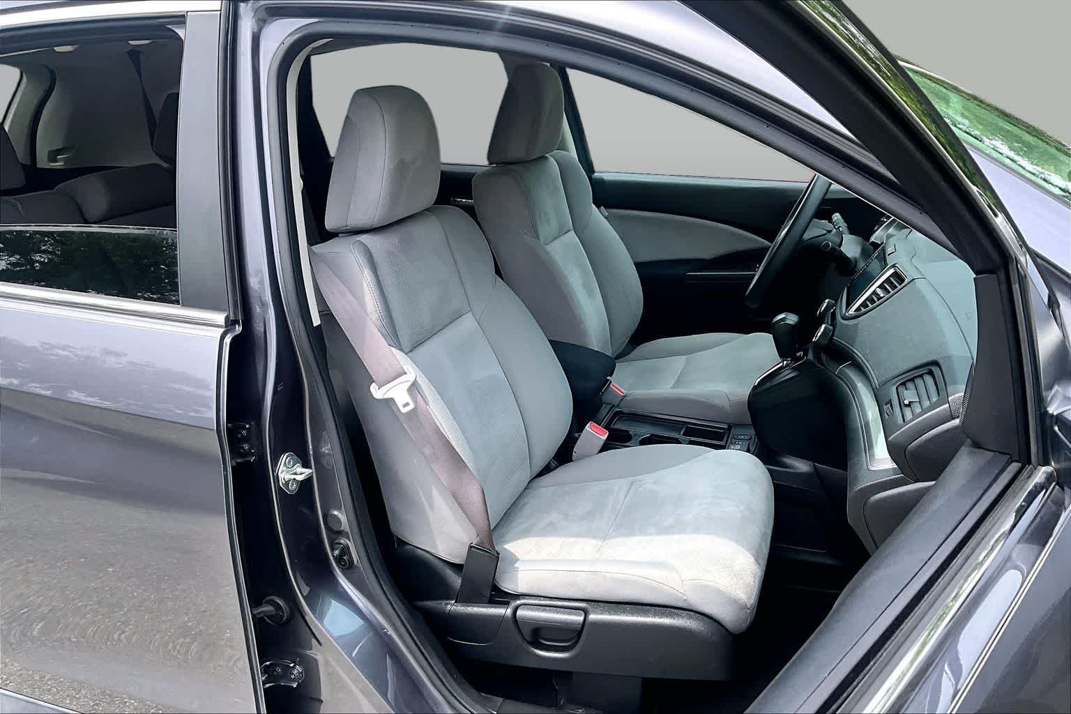 Used 2015  Honda EX image 9
