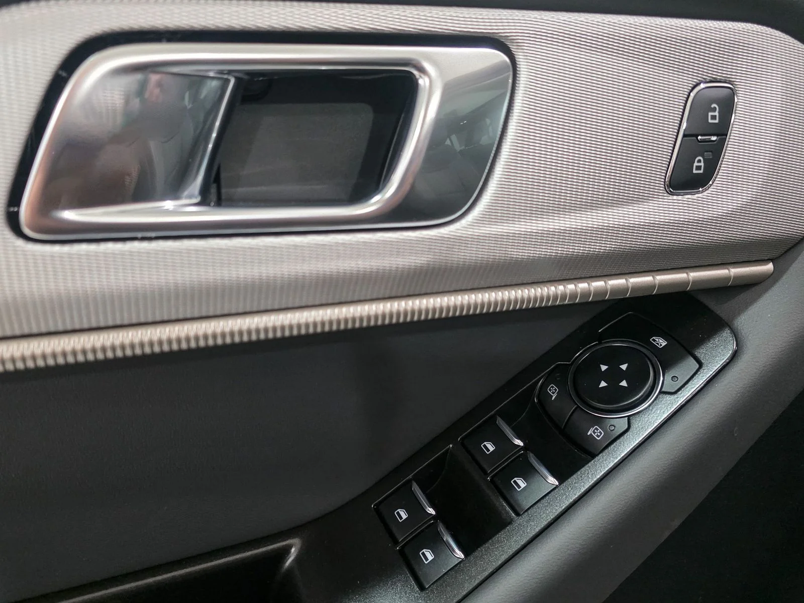New 2026 Agate Black Metallic Ford Active image 19