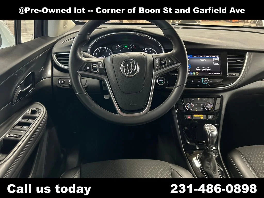 Used 2022 Silver Buick Preferred image 17