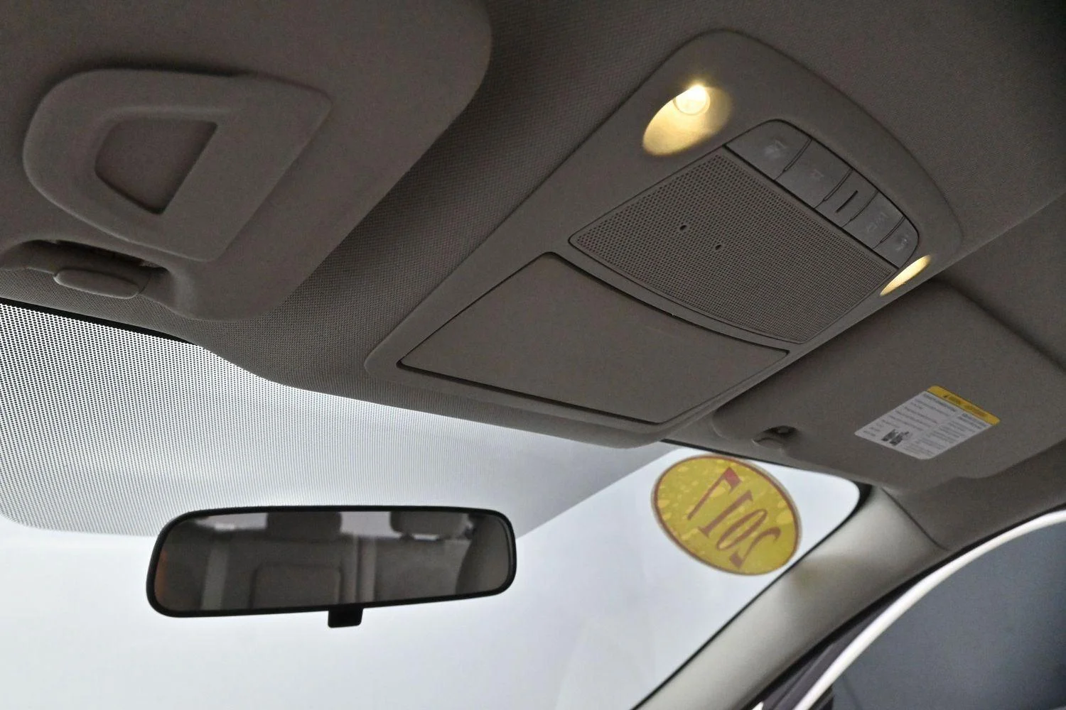 Used 2017 Glacier White Nissan SV image 26