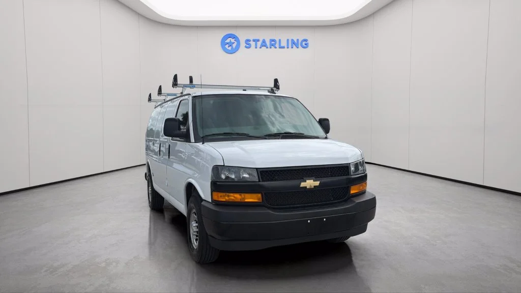 Used 2025 Summit White Chevrolet WT image 13