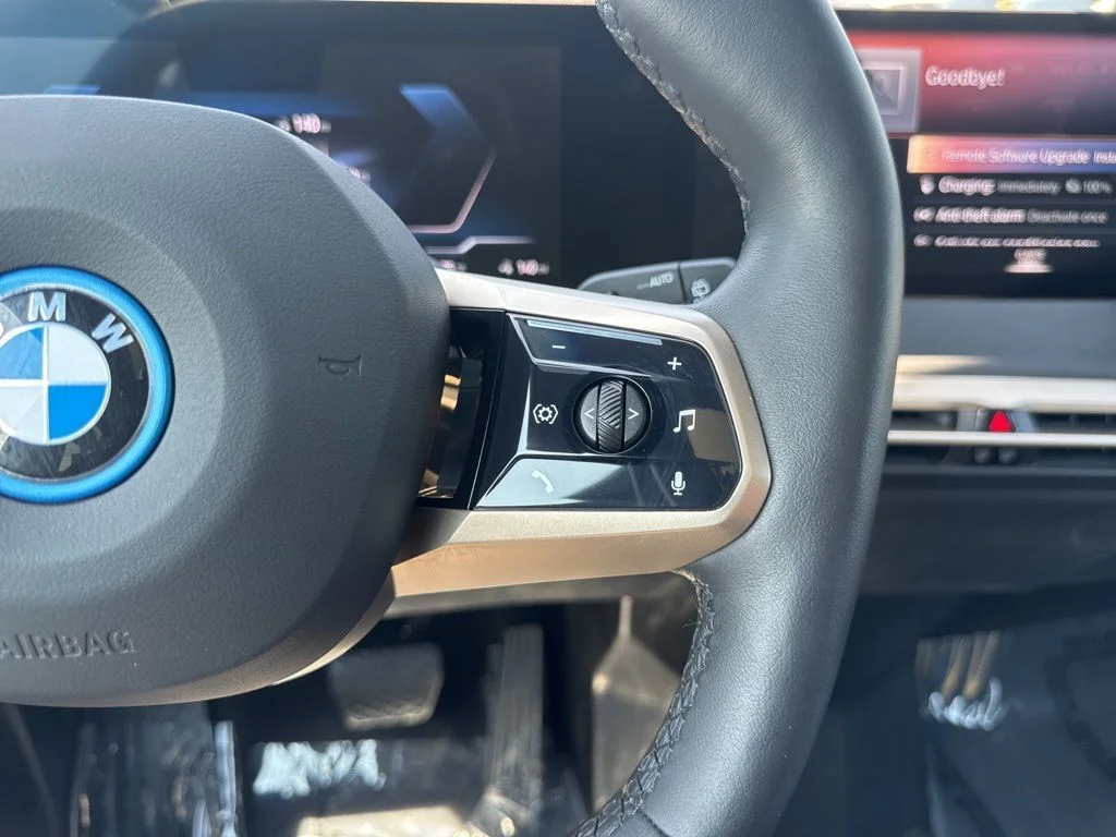 Used 2023 Blue BMW xDrive50 image 15