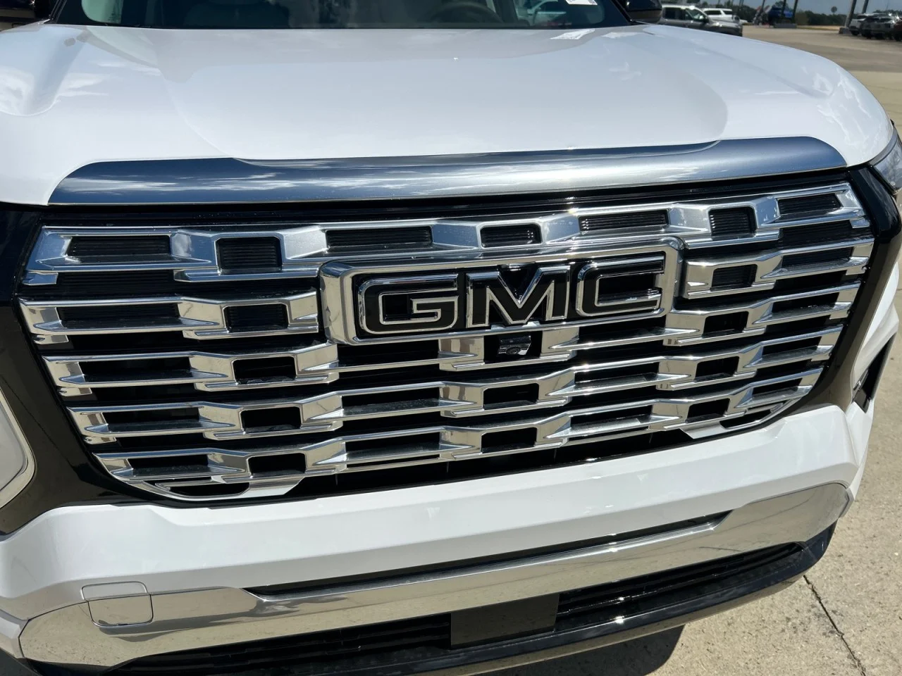 New 2027 Summit White GMC Denali image 9