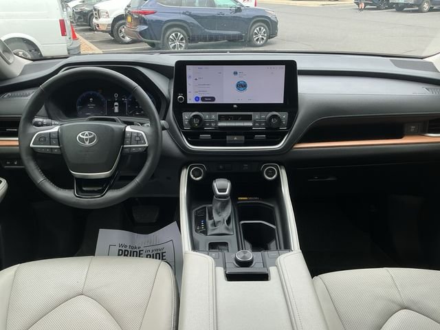 Certified Used 2025 White Toyota Platinum image 21
