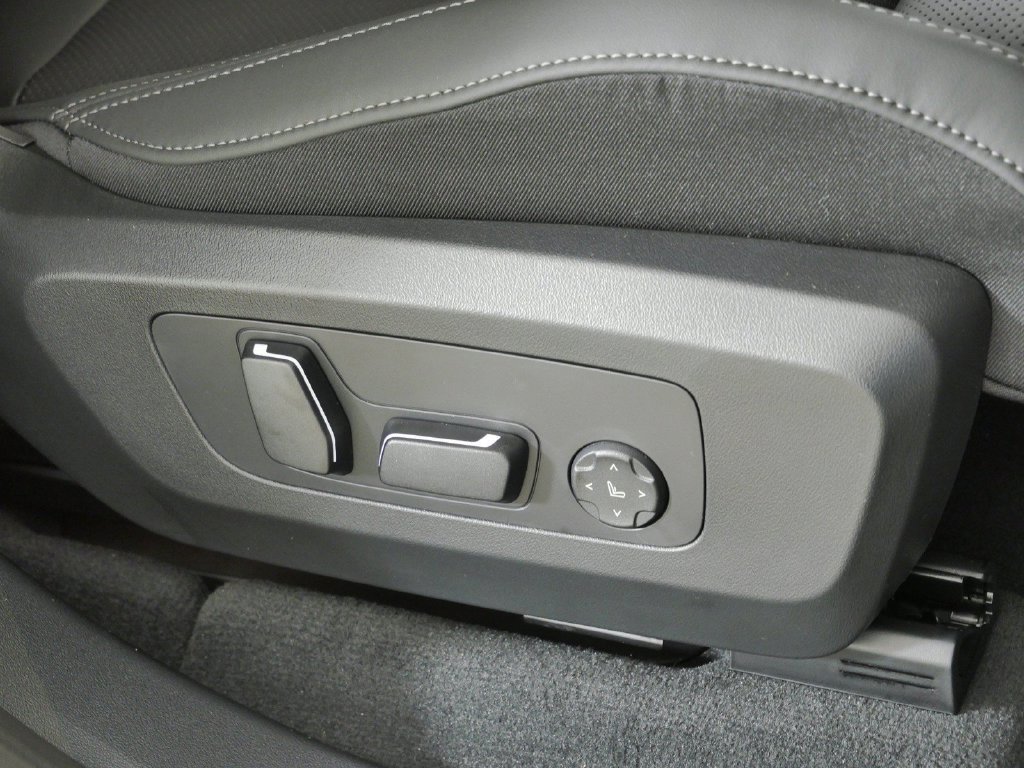 Used 2026 Brooklyn Grey Metallic BMW 30 xDrive image 24