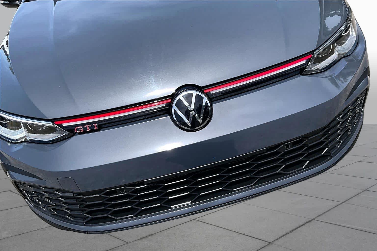 Used 2024 Graphite Gray/Black Roof Volkswagen 380 Autobahn image 28