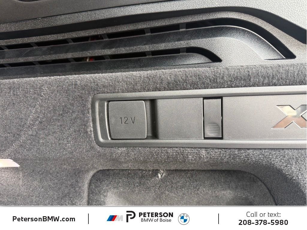 New 2026 Dravit Grey Metallic BMW xDrive40i image 12