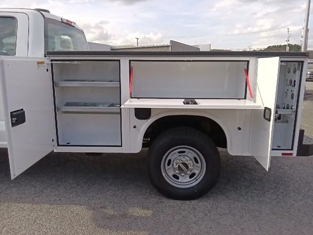 New 2026 Oxford White Ford F-250® XL image 29