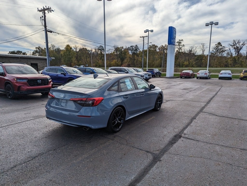 2023 Honda Civic Sport photo 2