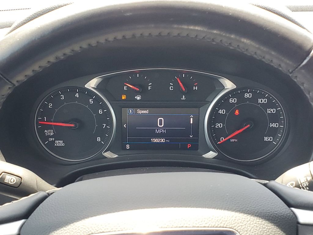 Used 2021 White GMC SLE image 16