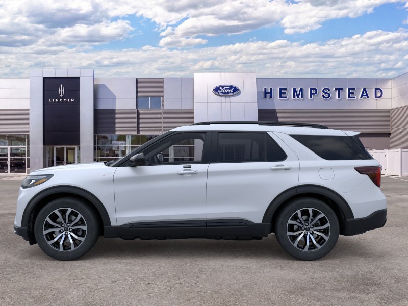 New 2026 Space White Metallic Ford ST-Line image 3