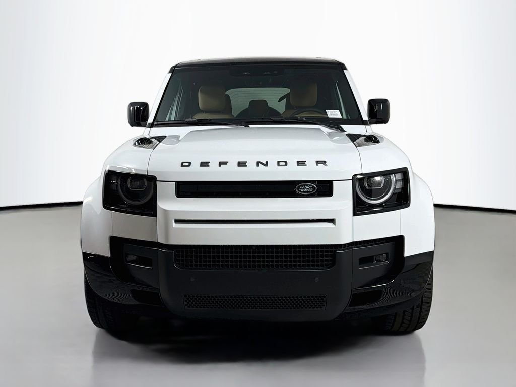 New 2026 Fuji White Land Rover X-Dynamic SE image 2