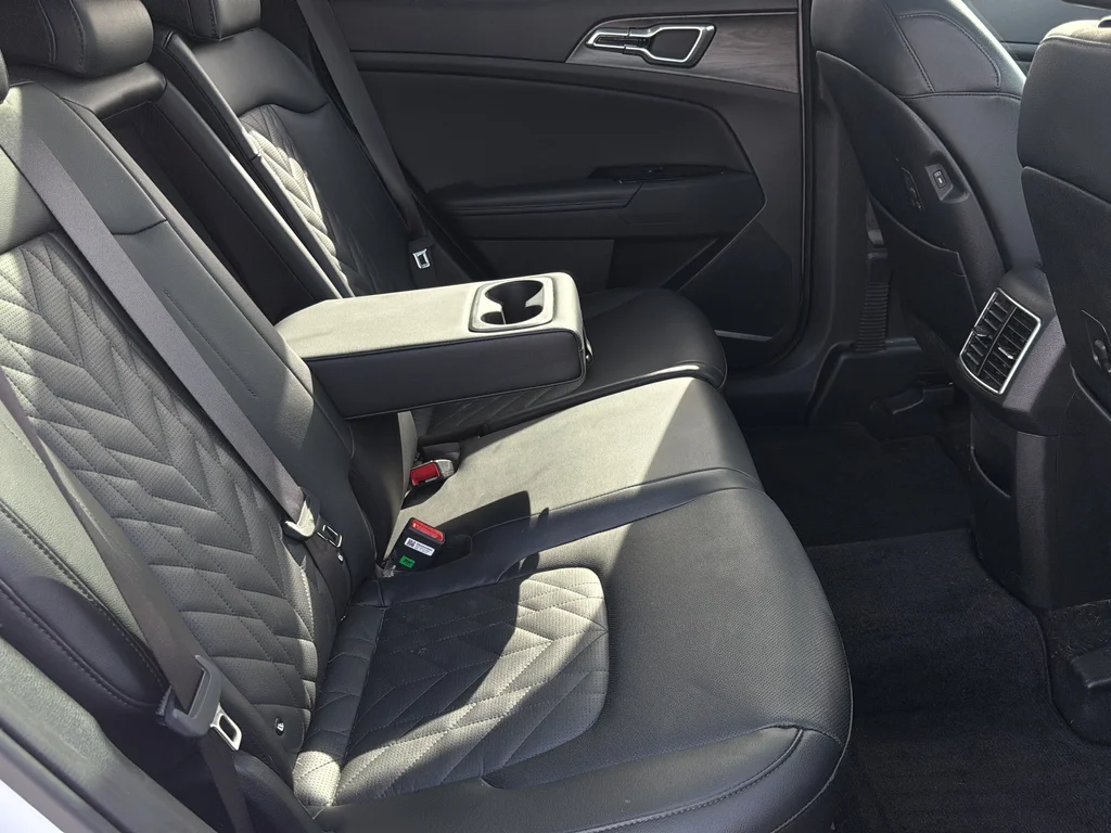 Used 2024 White Kia X-Line image 11