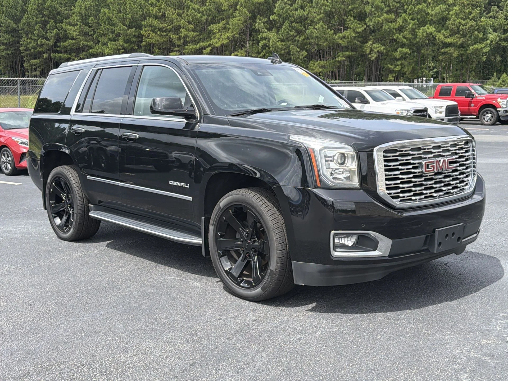 Used 2020 Onyx Black GMC Denali image 17