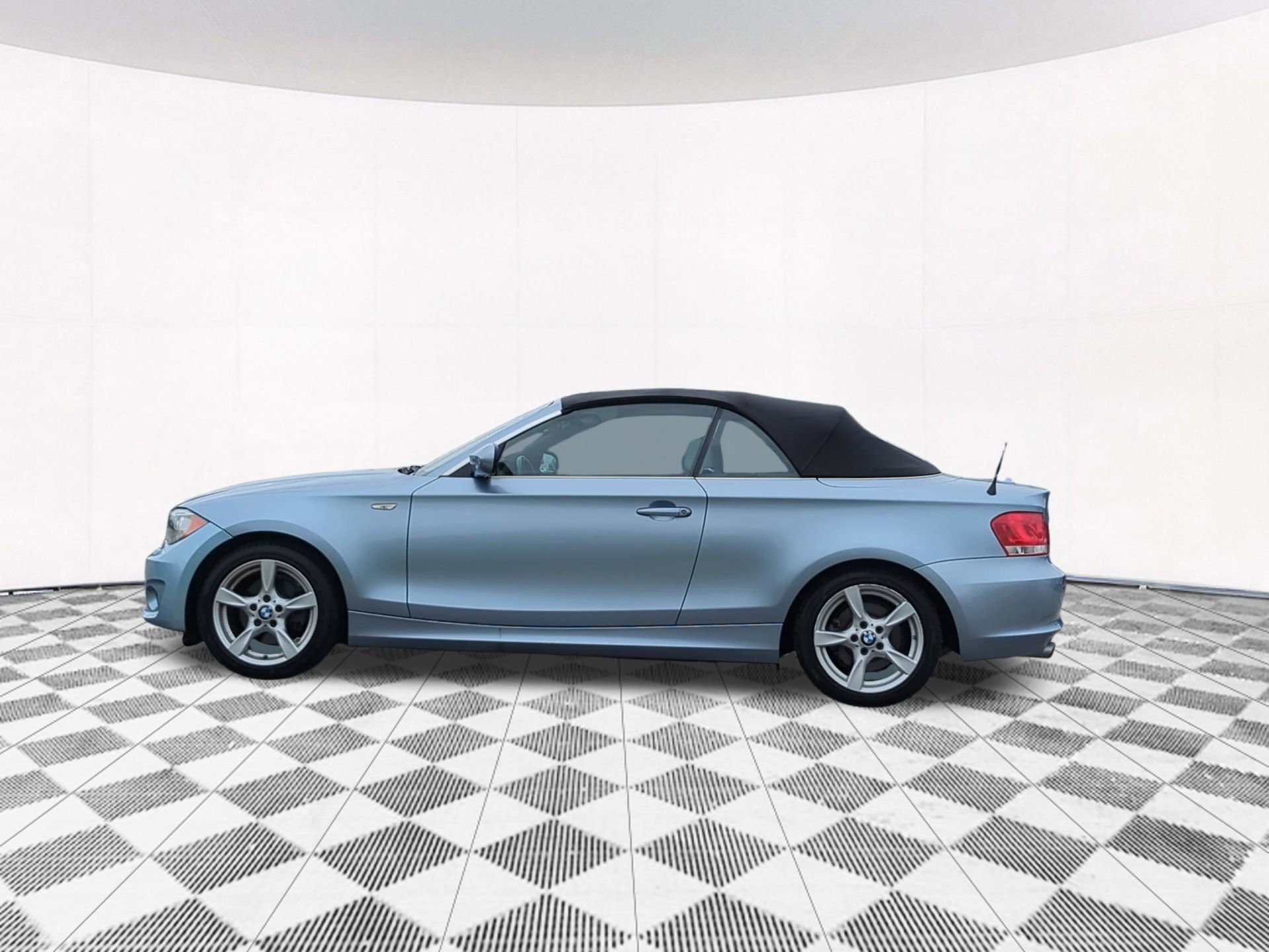 Used 2012 BMW 1 Series 128i with VIN WBAUL7C5XCVM82506 for sale in Villa Park, IL