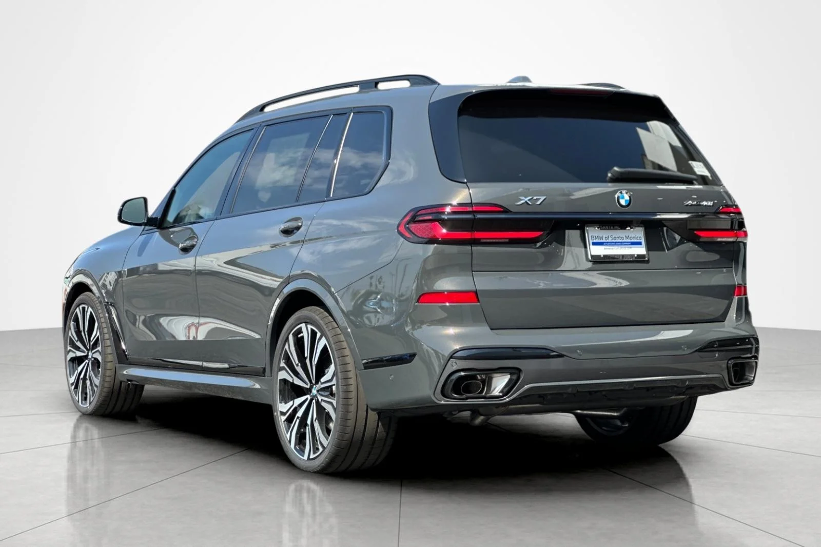 New 2027 Dravit Grey Metallic BMW xDrive40i image 3