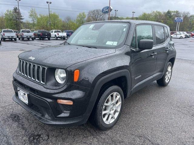 Used 2023 Black Jeep Latitude image 10