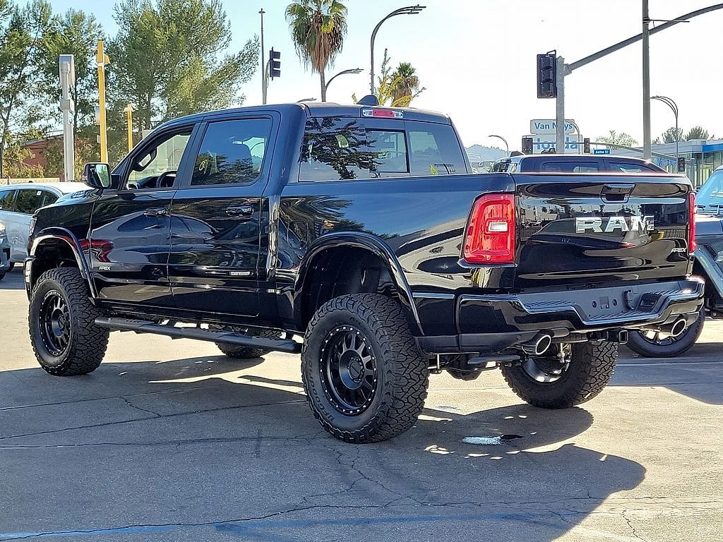 New 2025 Diamond Black Crystal Pearl Coat RAM Big Horn Crew Cab 4x4 5