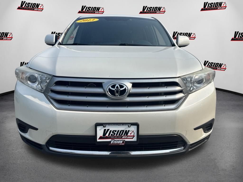 Used 2013 White Toyota Base image 2
