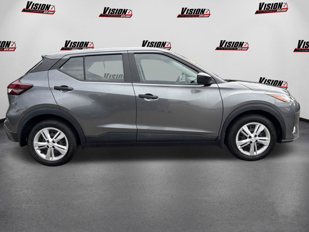 Used 2021 Gray Nissan S image 4