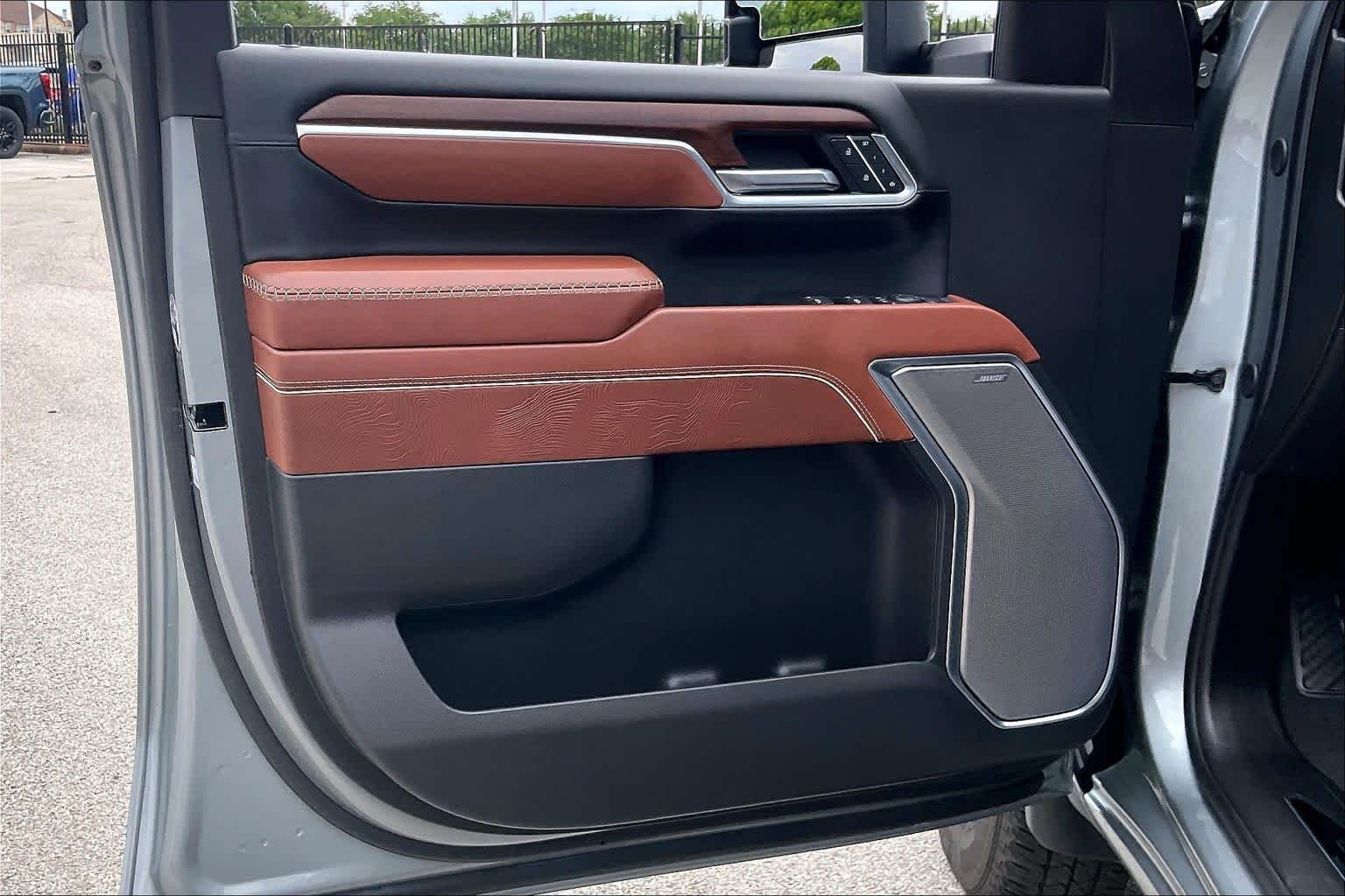 Used 2025 Sterling Metallic GMC Denali Ultimate image 22