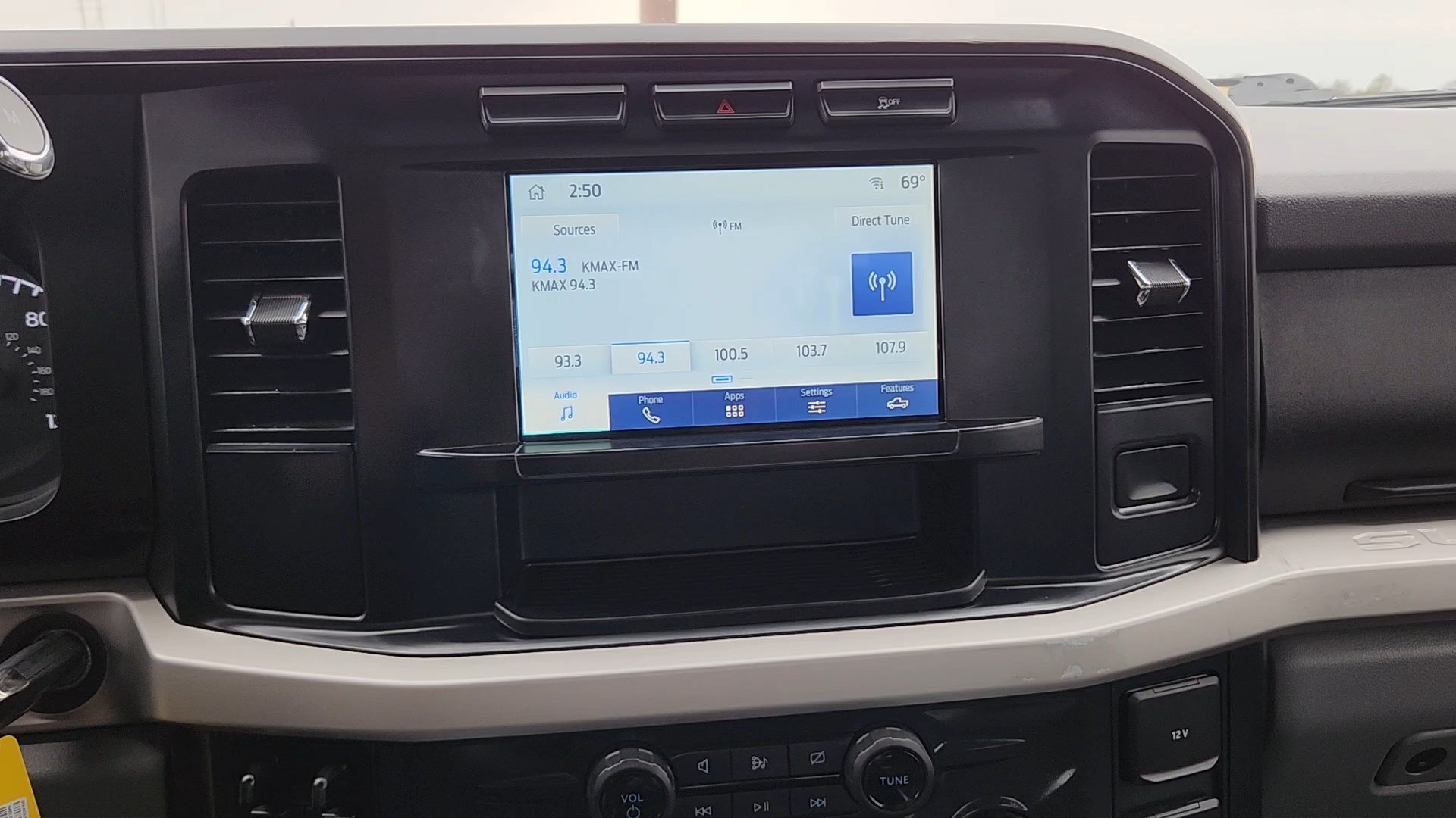 Used 2023 Oxford White Ford XLT image 13