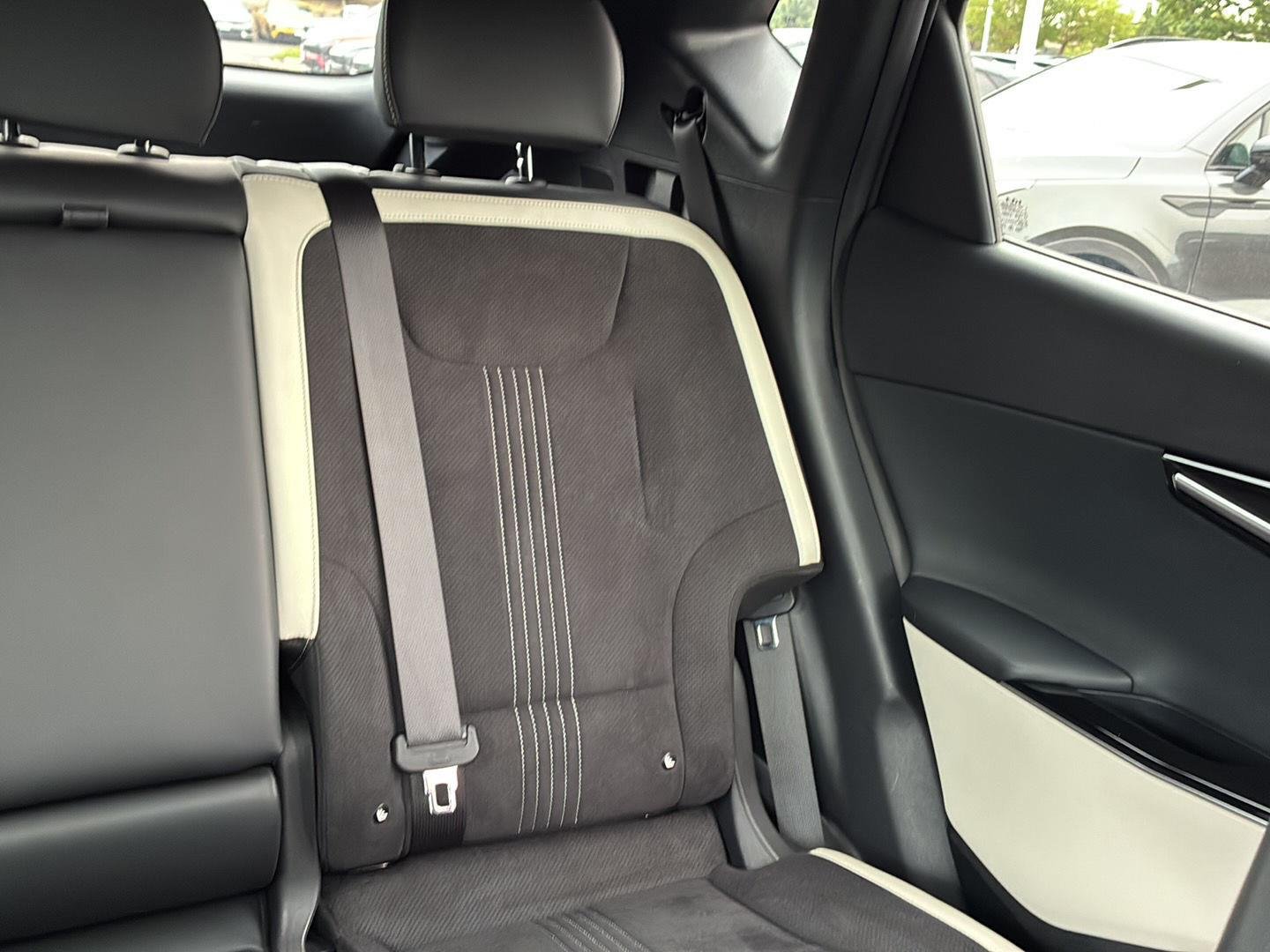 Used 2024 Yacht Blue Kia GT-Line image 17