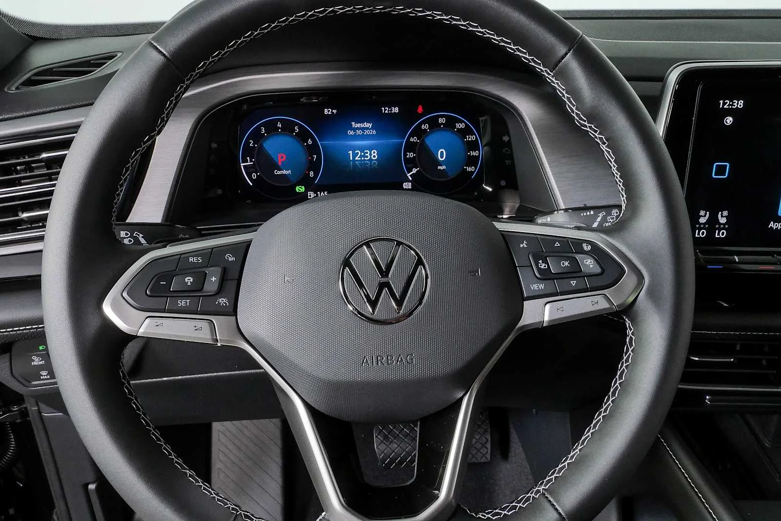 New 2026 Deep Black Pearl Volkswagen 2.0T SE image 8