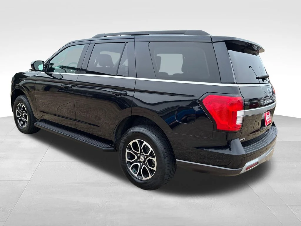 Used 2024 Black Ford XLT image 3
