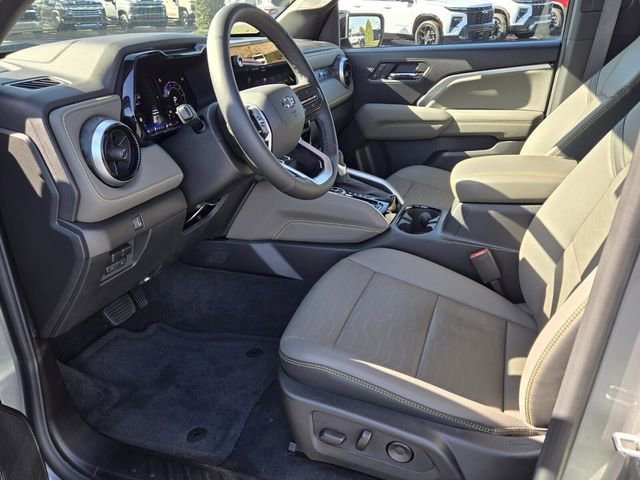 2025 Chevrolet Colorado ZR2 - Photo 6