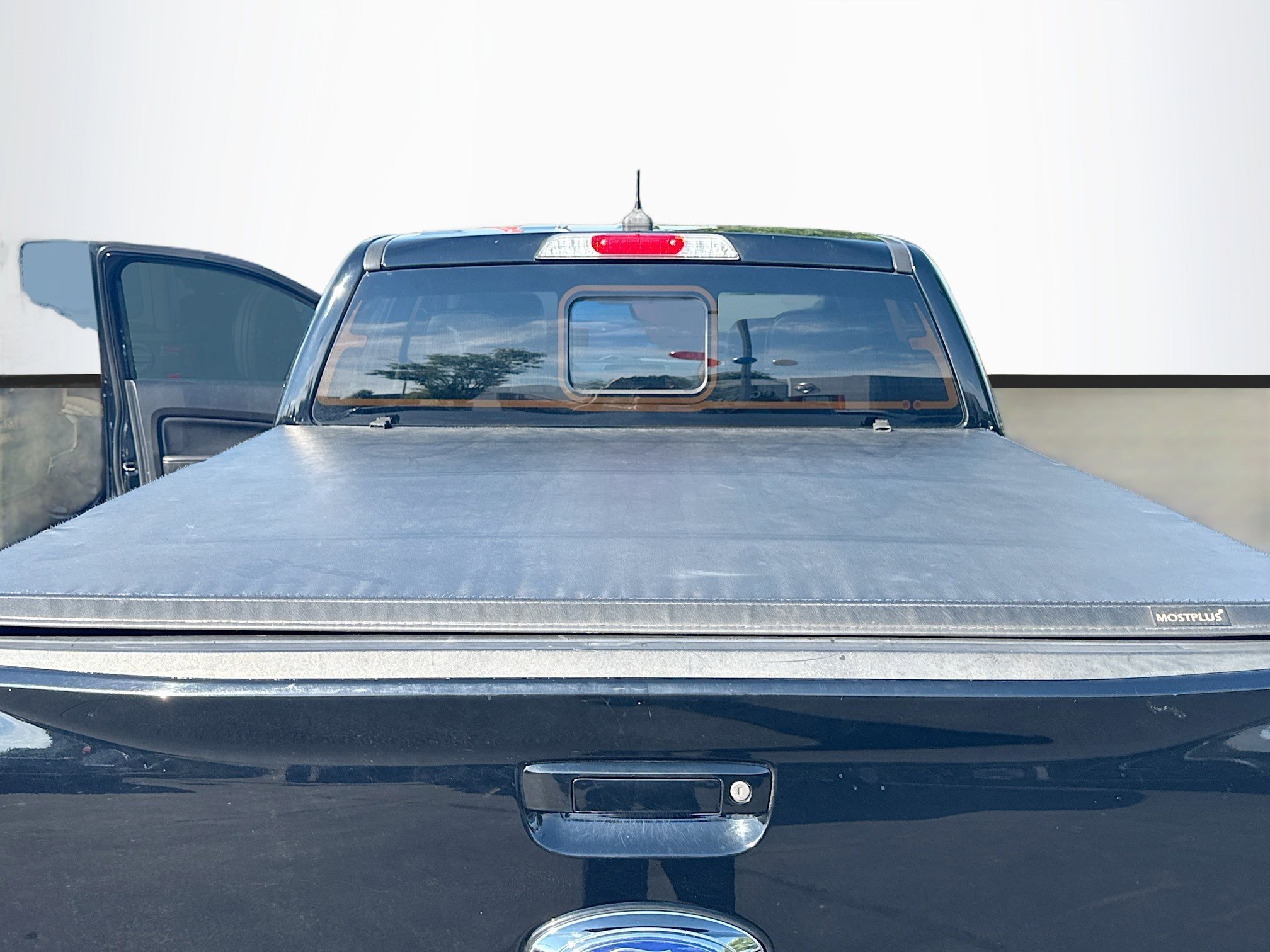 Used 2019 Shadow Black Ford LARIAT image 27