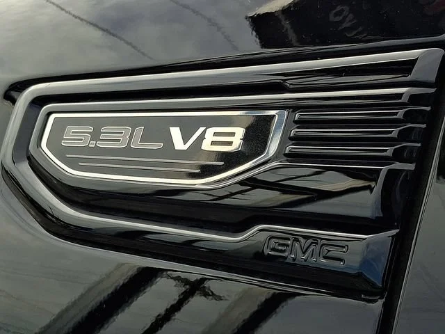 New 2026 Onyx Black GMC Elevation image 26