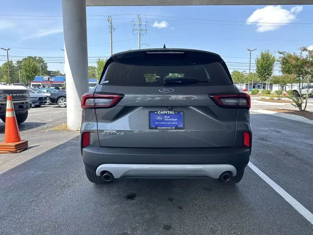 Used 2023 Gray Ford Active image 24