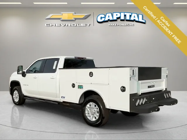 Used 2025 White Chevrolet LT image 5