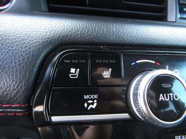 Certified Used 2025 Modern Steel Metallic Honda AWD Black Edition image 23