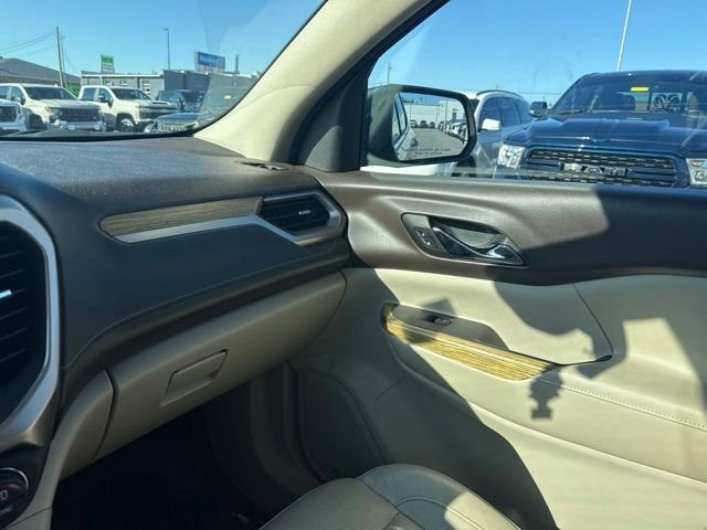 Used 2018 Silver GMC Denali image 18