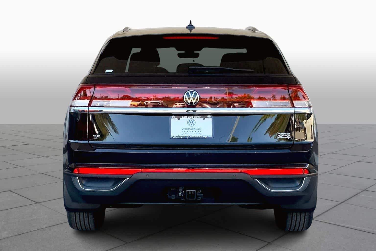 New 2026 Deep Black Pearl Volkswagen 2.0T SE w/Technology image 4