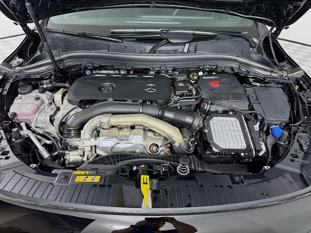 Used 2025 Black Mercedes-Benz GLA 250 image 29