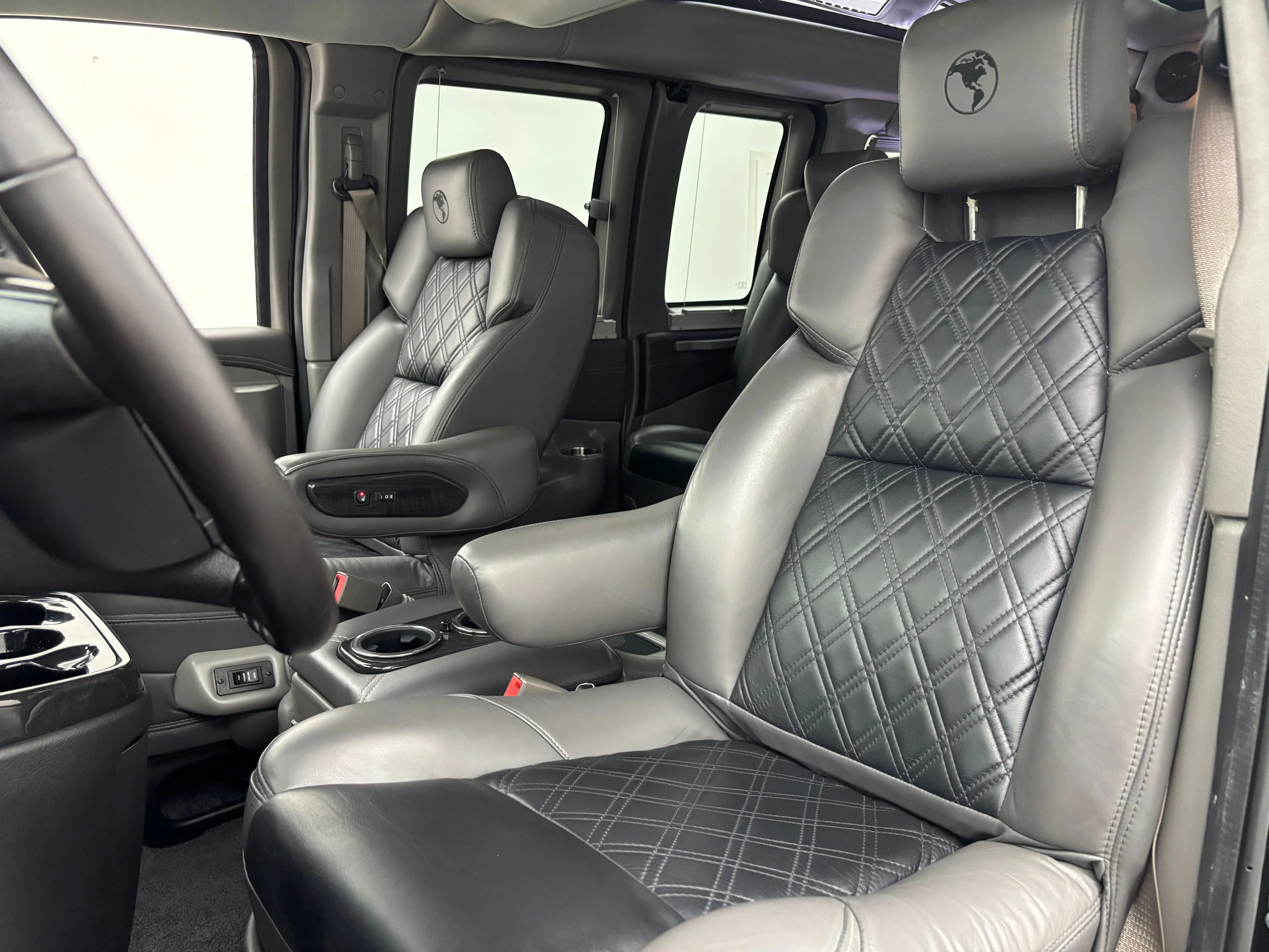 Used 2020 Onyx Black GMC Explorer Limited SE image 20