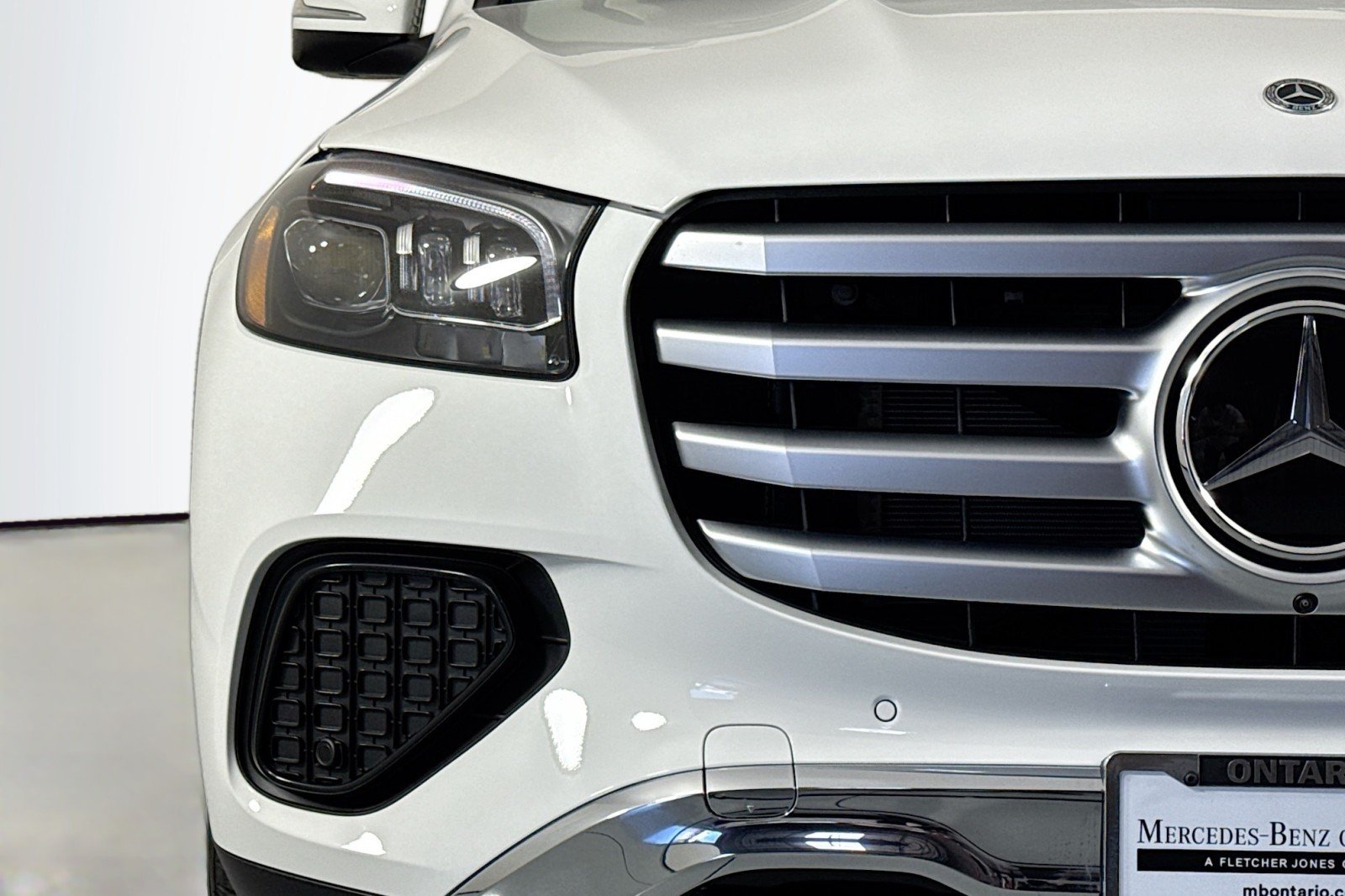 New 2026 Polar White Mercedes-Benz GLS 450 4MATIC® SUV image 14