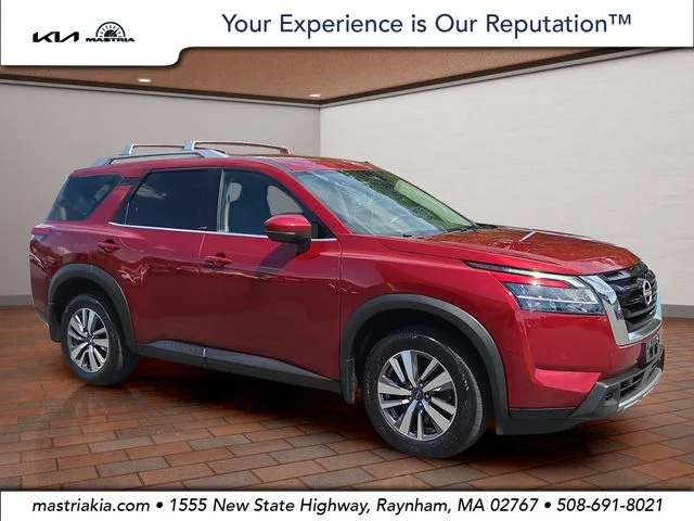 2023 Nissan Pathfinder SL