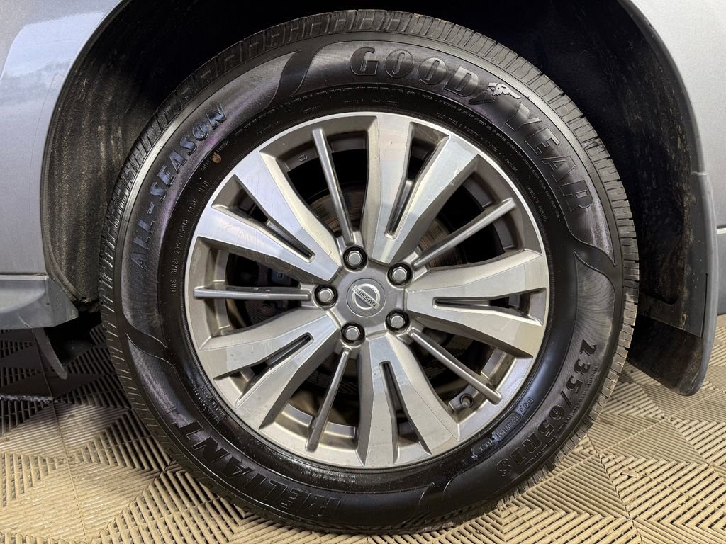 2019 Nissan Pathfinder SV - Photo 18
