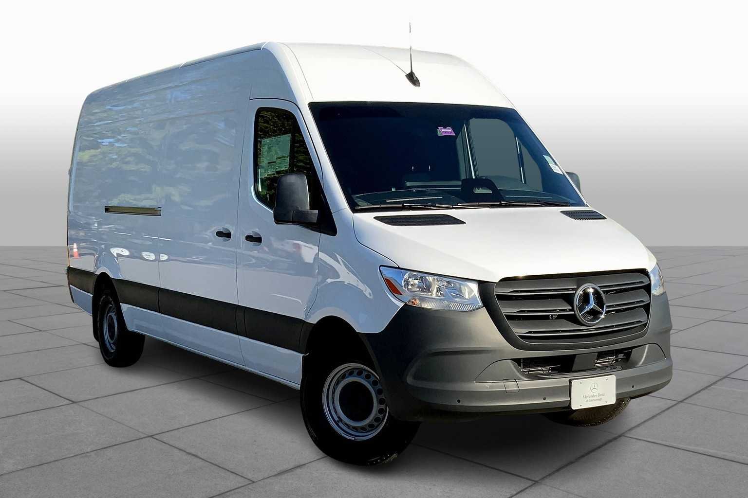 Used 2025 Arctic White Mercedes-Benz  image 2