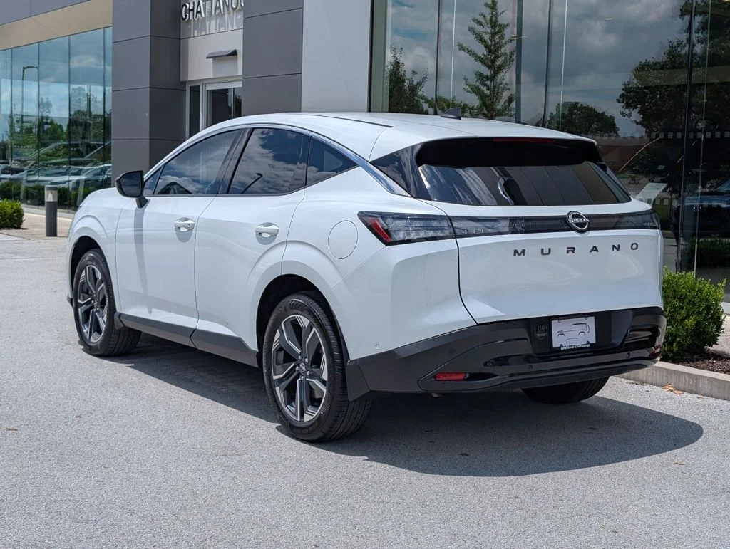 Used 2025 White Nissan SV image 3