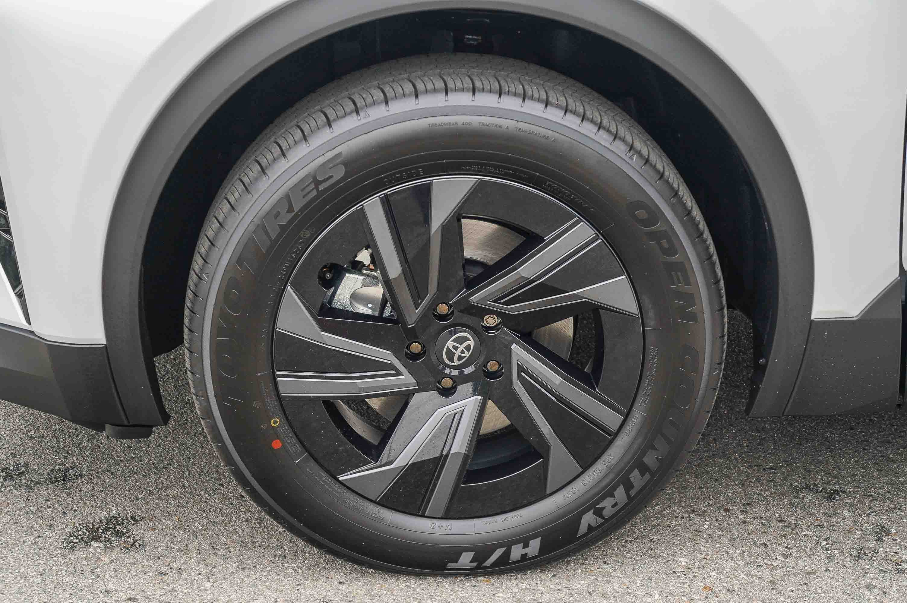 2026 Toyota C-HR SE - Photo 10