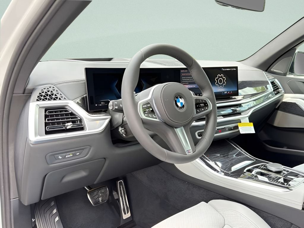New 2026 Mineral White Metallic BMW sDrive40i image 7